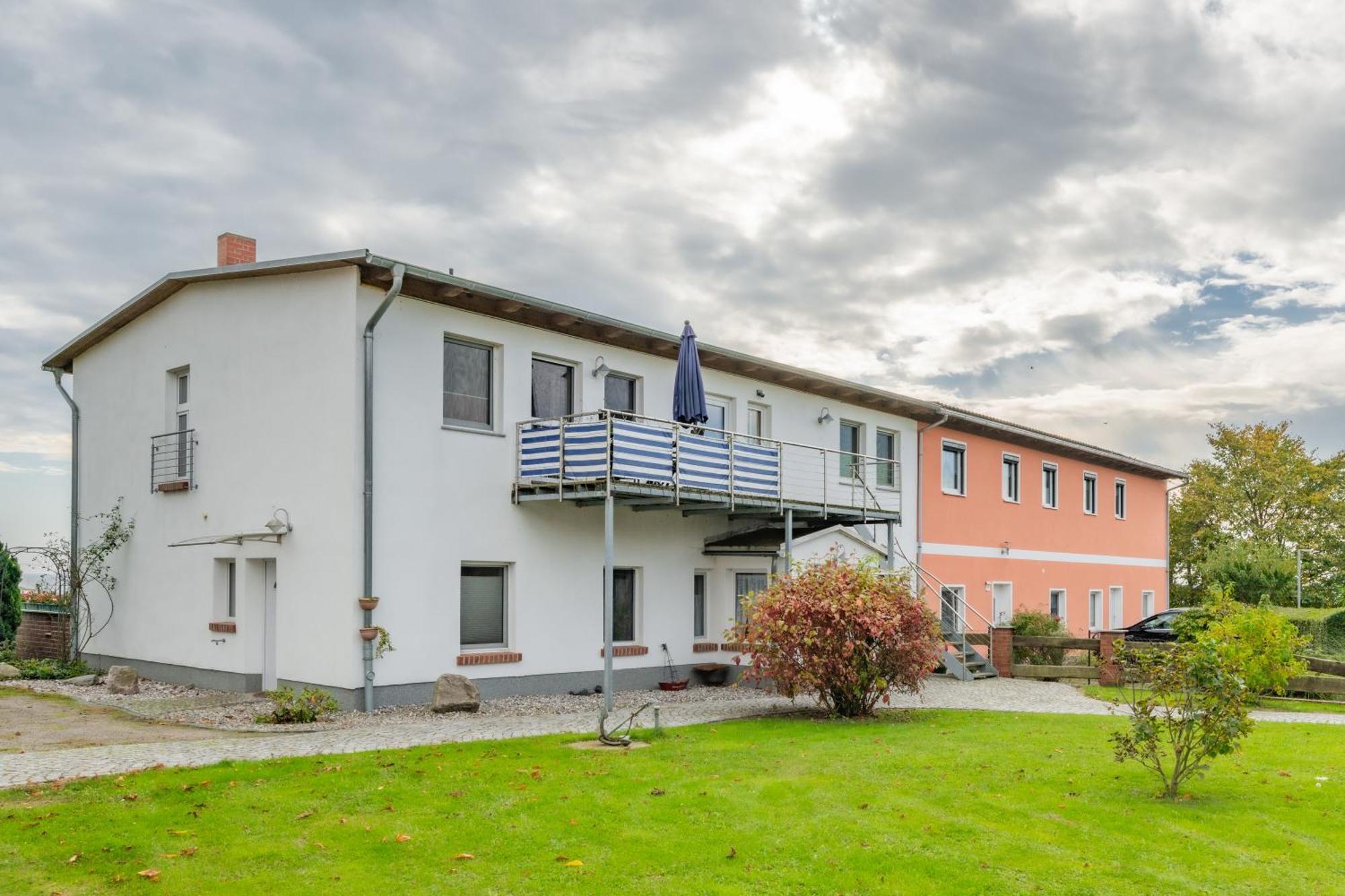 Reusenhof Am Haff Apartment Usedom Town Exterior photo